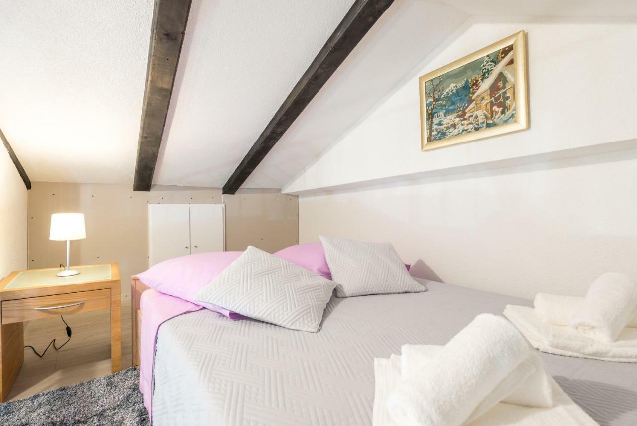 Tranquility And Nature In 4 Bedroom With Sea View Mokosica Exterior photo
